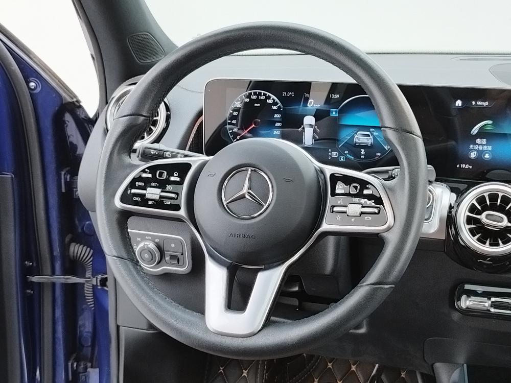 Mercedes-Benz Mercedes-Benz GLB