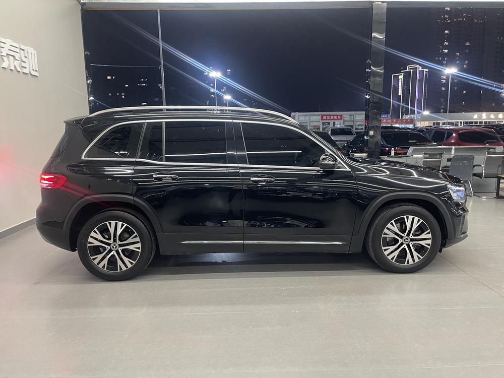 Mercedes-Benz Mercedes-Benz GLB