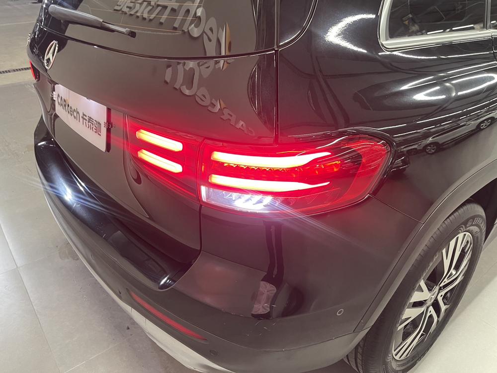 Mercedes-Benz Mercedes-Benz GLB