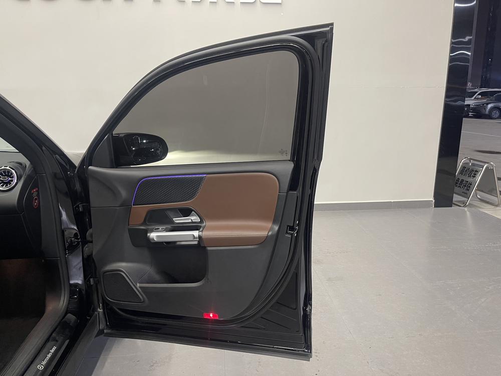 Mercedes-Benz Mercedes-Benz GLB