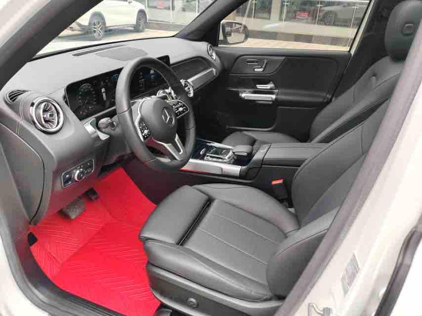 Mercedes-Benz Mercedes-Benz GLB