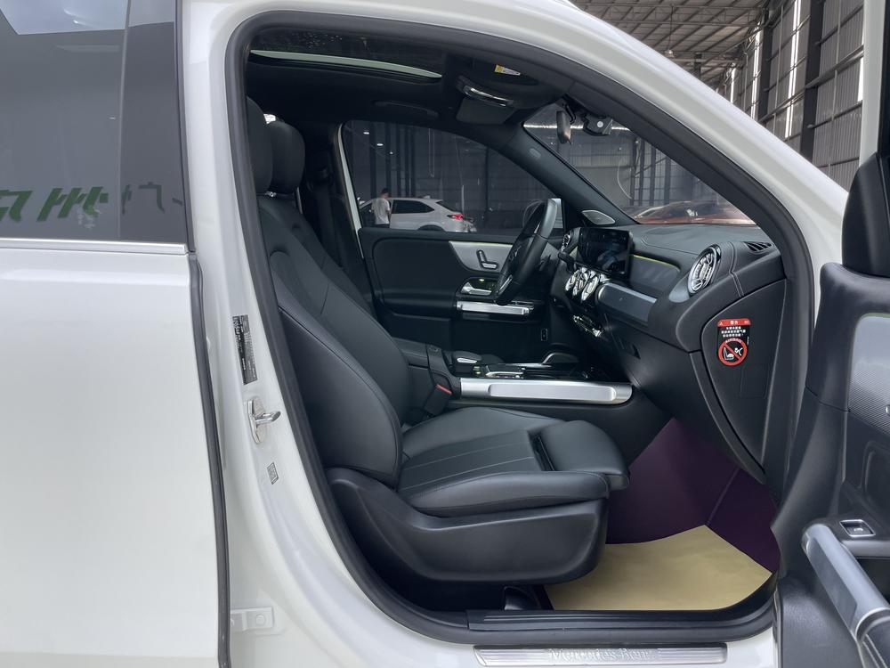 Mercedes-Benz Mercedes-Benz GLB