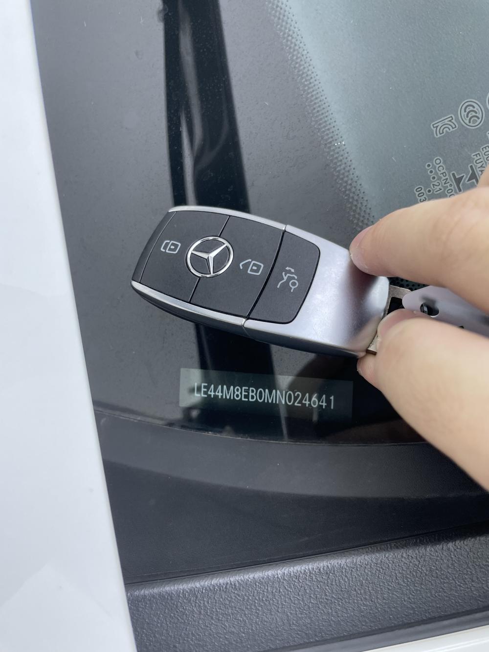Mercedes-Benz Mercedes-Benz GLB