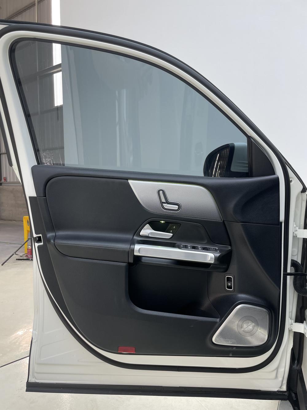 Mercedes-Benz Mercedes-Benz GLB