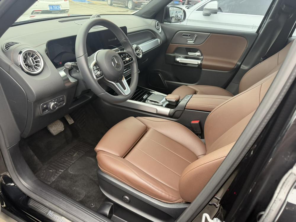 Mercedes-Benz Mercedes-Benz GLB