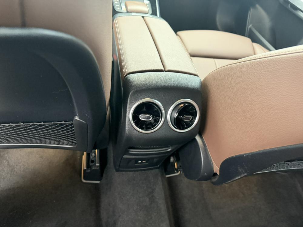Mercedes-Benz Mercedes-Benz GLB
