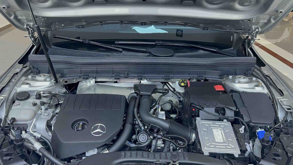 Mercedes-Benz Mercedes-Benz GLB