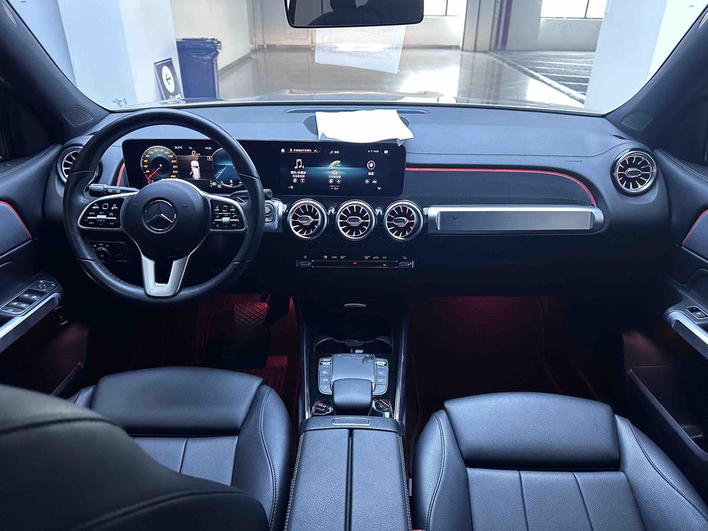 Mercedes-Benz Mercedes-Benz GLB