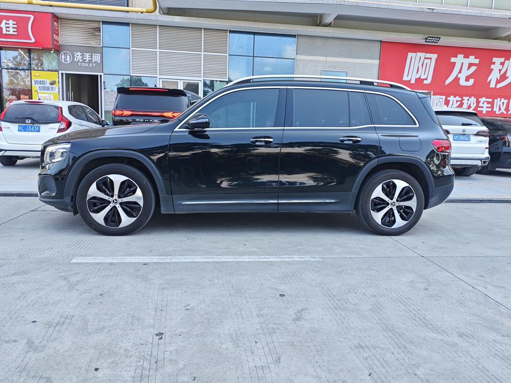 Mercedes-Benz Mercedes-Benz GLB