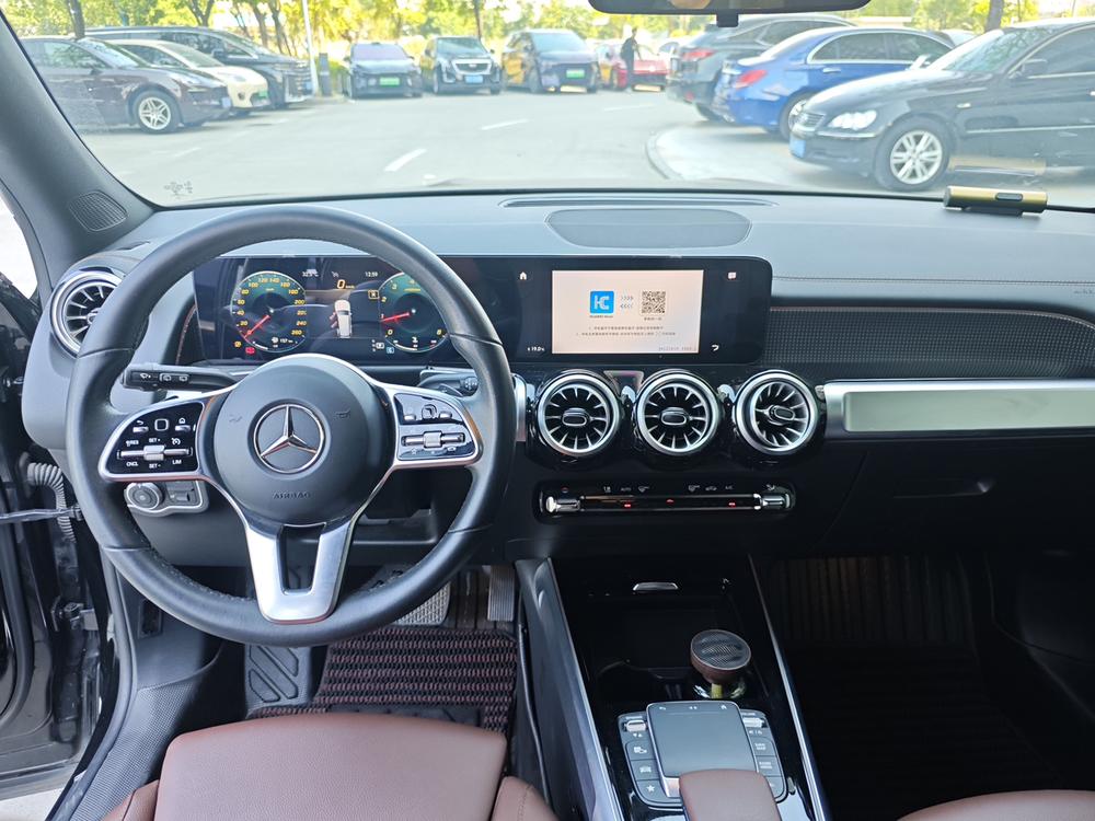 Mercedes-Benz Mercedes-Benz GLB