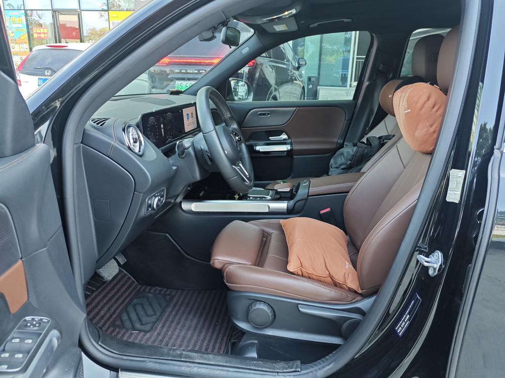 Mercedes-Benz Mercedes-Benz GLB