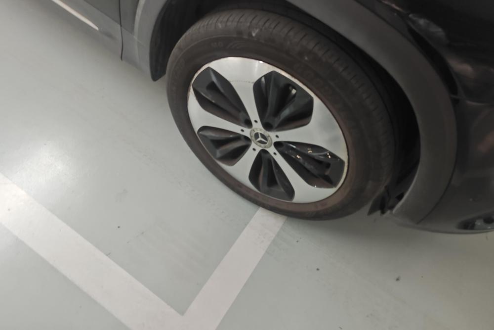 Mercedes-Benz Mercedes-Benz GLB