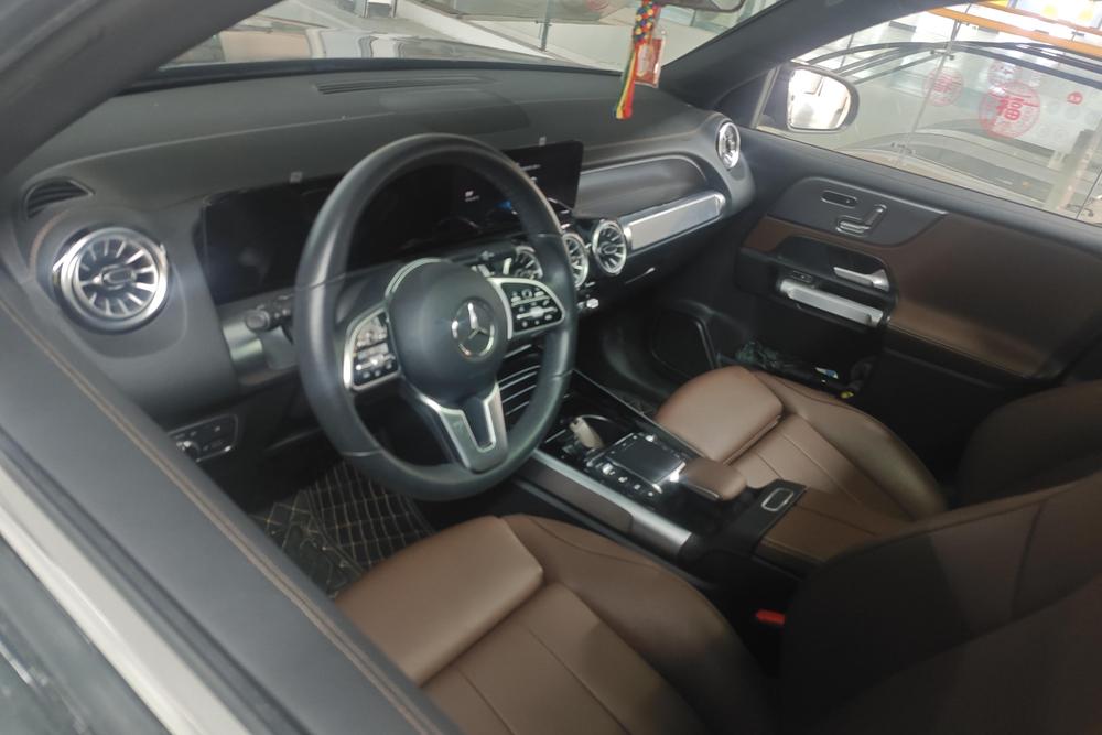 Mercedes-Benz Mercedes-Benz GLB