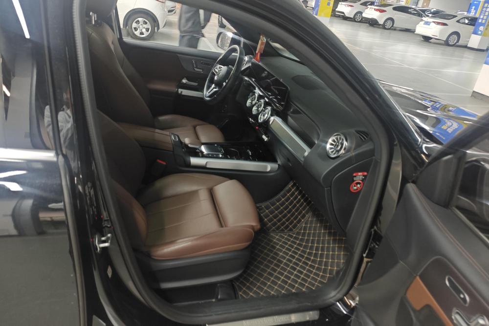 Mercedes-Benz Mercedes-Benz GLB