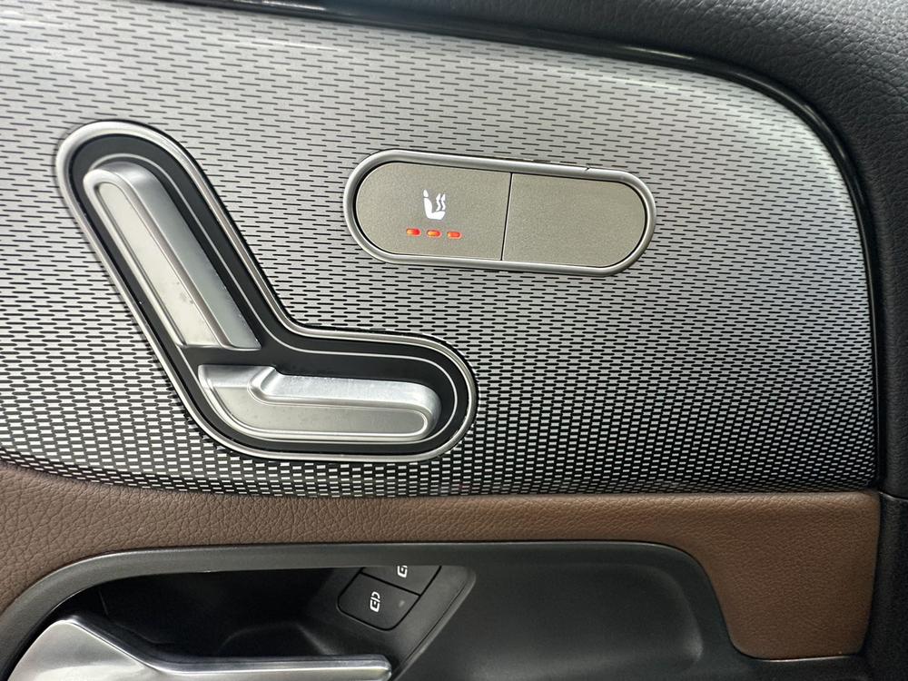 Mercedes-Benz Mercedes-Benz GLB