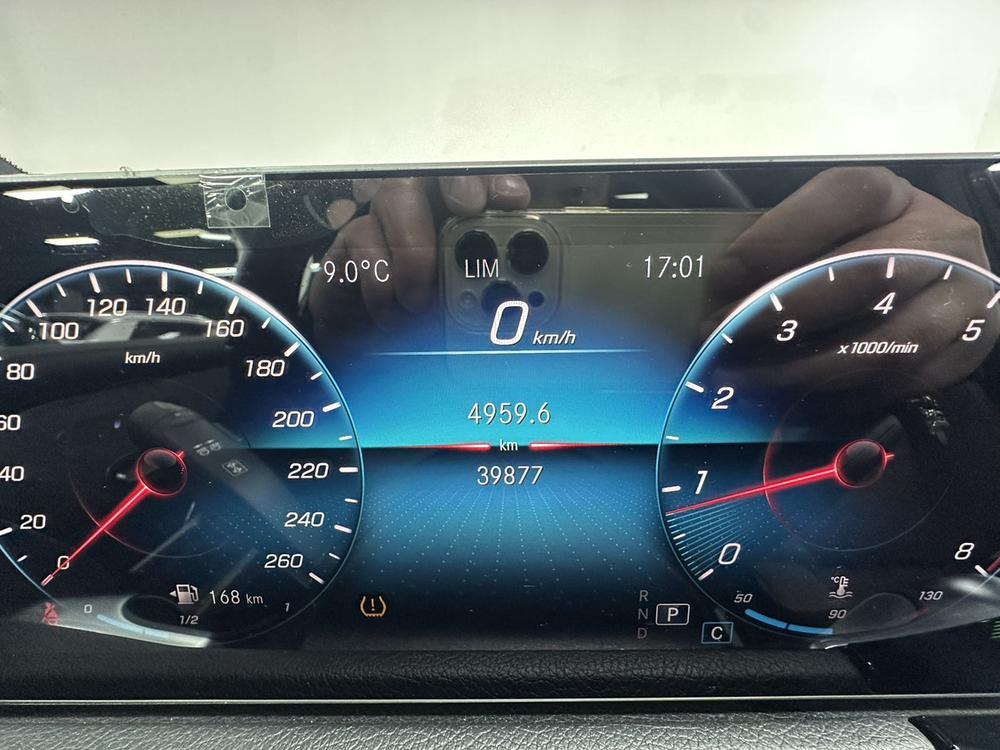 Mercedes-Benz Mercedes-Benz GLB