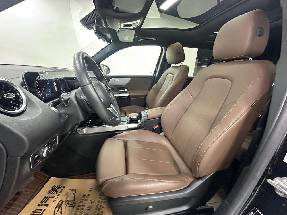 Mercedes-Benz Mercedes-Benz GLB