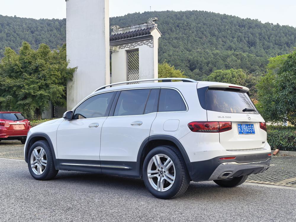 Mercedes-Benz Mercedes-Benz GLB