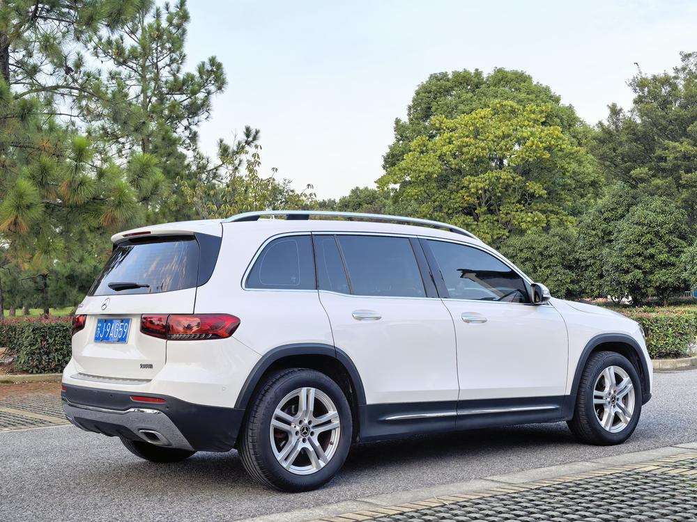 Mercedes-Benz Mercedes-Benz GLB