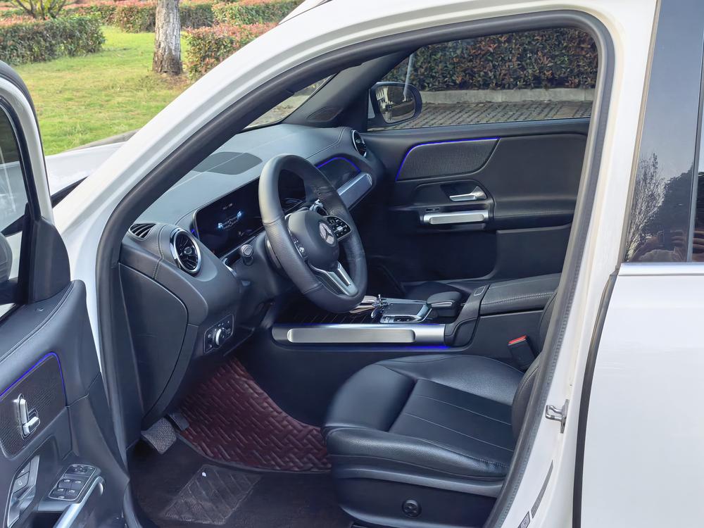 Mercedes-Benz Mercedes-Benz GLB
