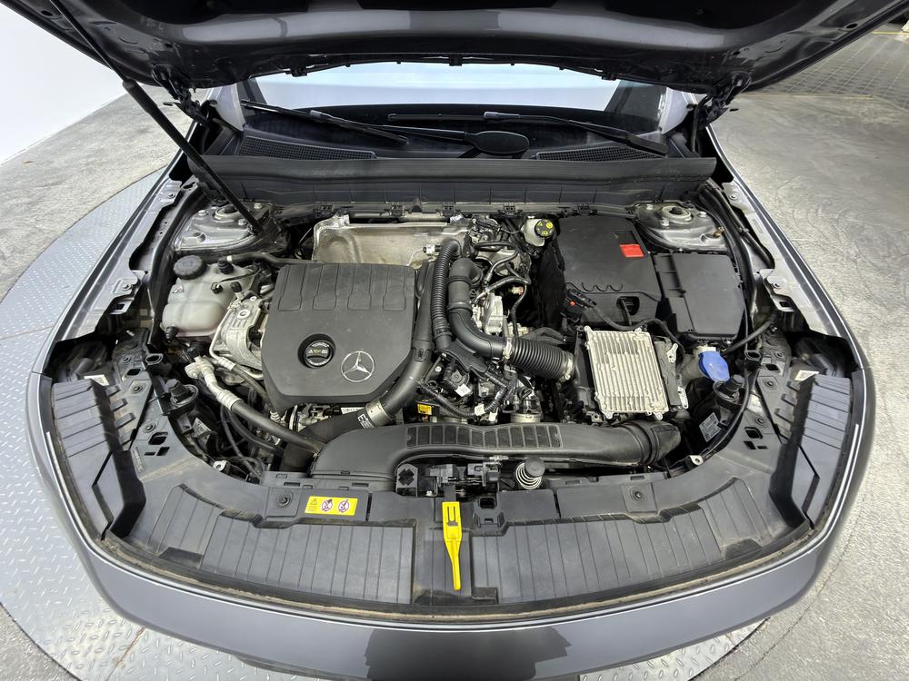 Mercedes-Benz Mercedes-Benz GLB