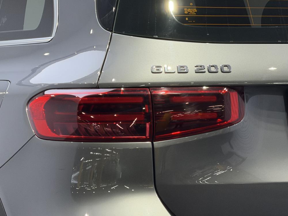 Mercedes-Benz Mercedes-Benz GLB