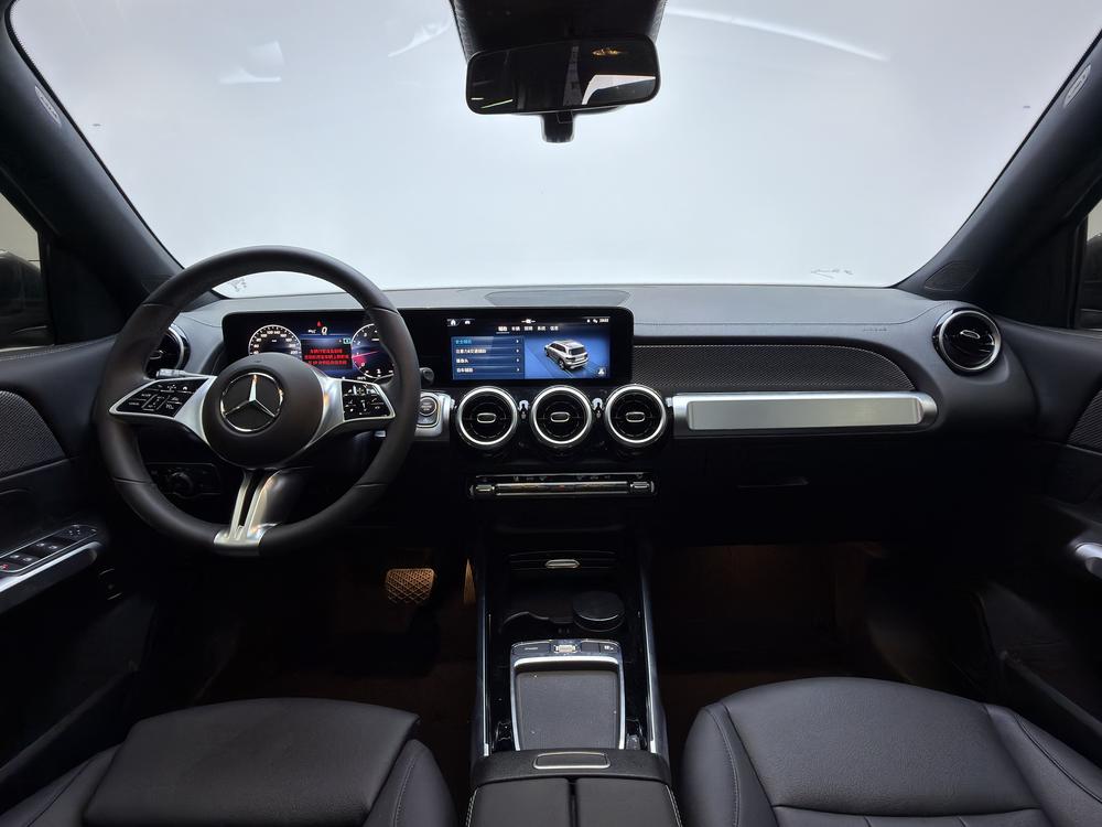 Mercedes-Benz Mercedes-Benz GLB