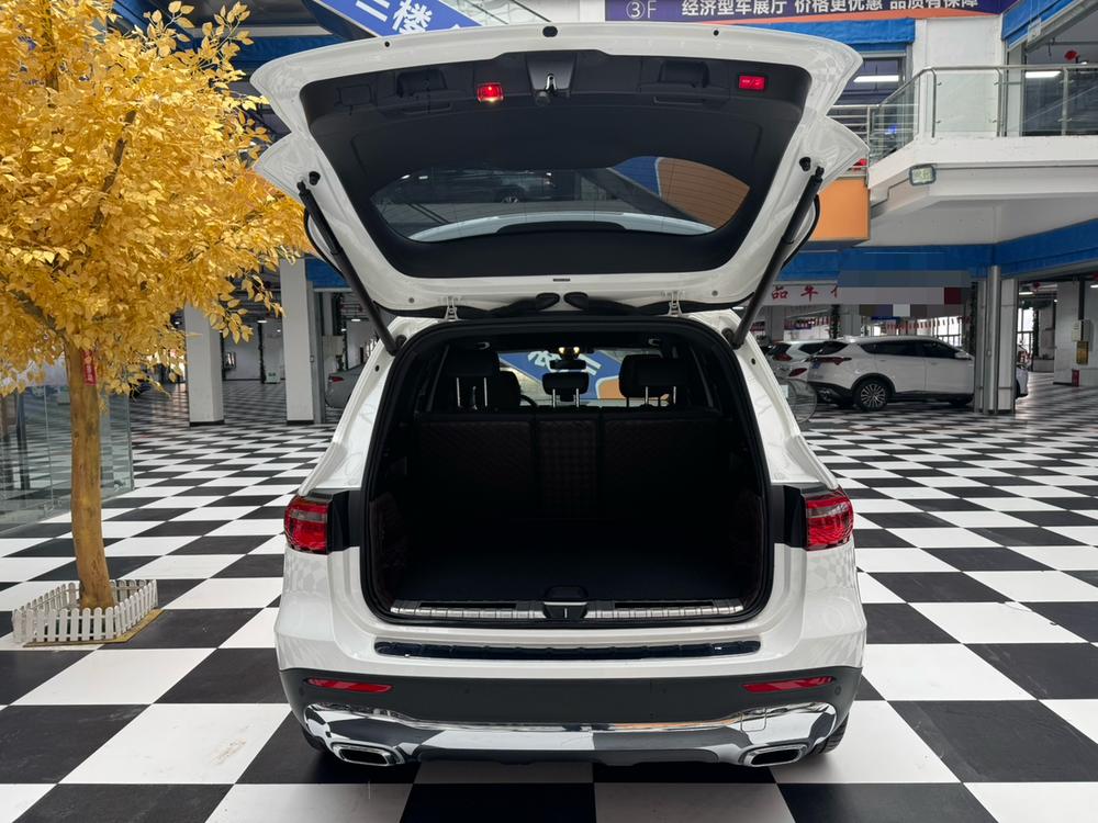 Mercedes-Benz Mercedes-Benz GLB