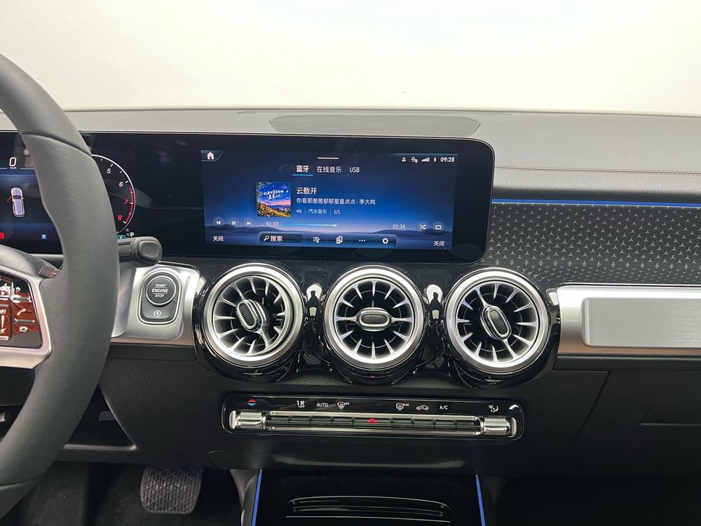 Mercedes-Benz Mercedes-Benz GLB
