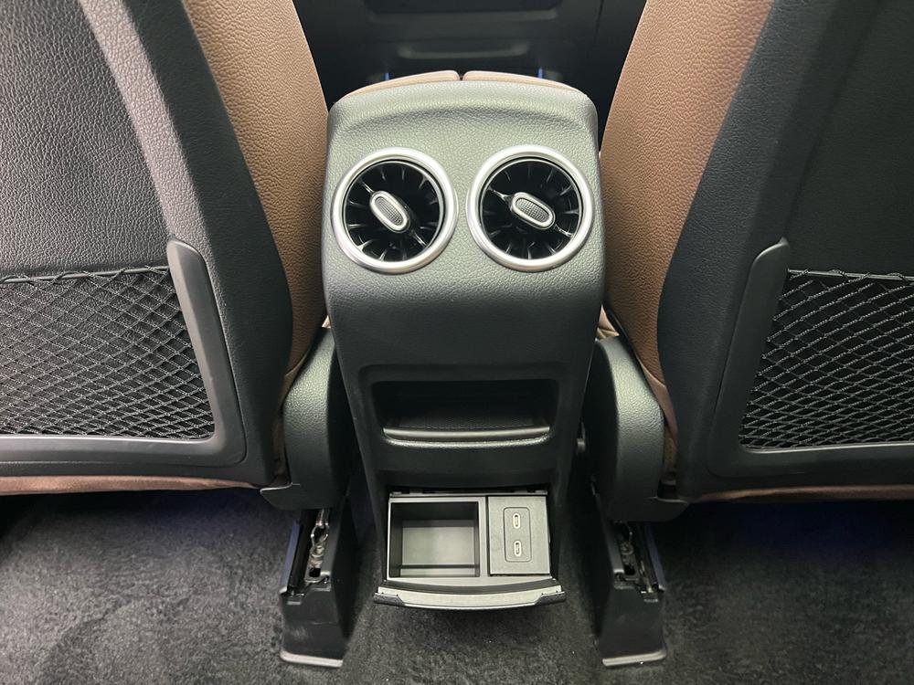 Mercedes-Benz Mercedes-Benz GLB