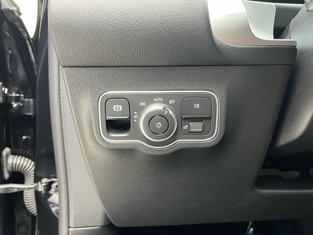 Mercedes-Benz Mercedes-Benz GLB