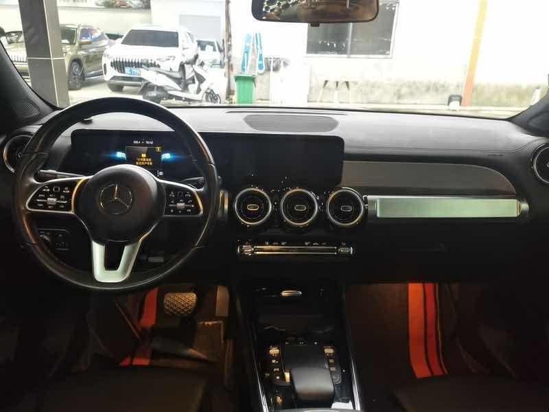 Mercedes-Benz Mercedes-Benz GLB