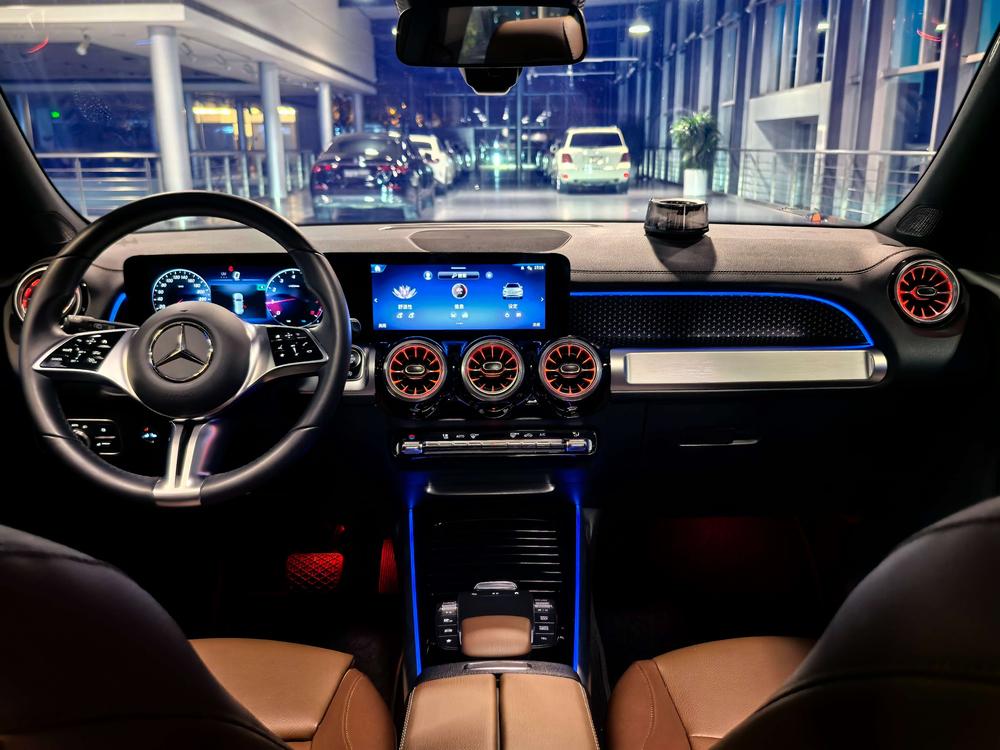 Mercedes-Benz Mercedes-Benz GLB