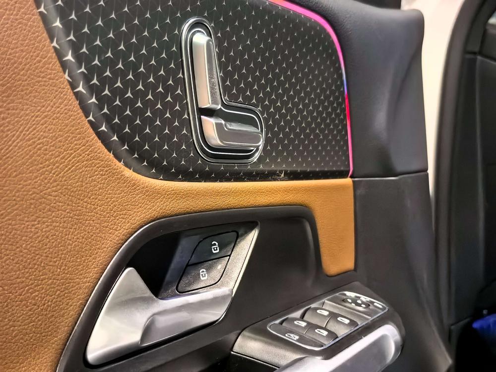 Mercedes-Benz Mercedes-Benz GLB