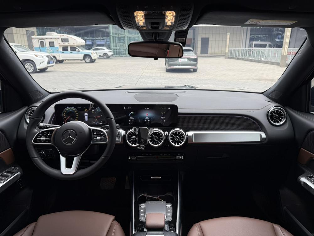 Mercedes-Benz Mercedes-Benz GLB