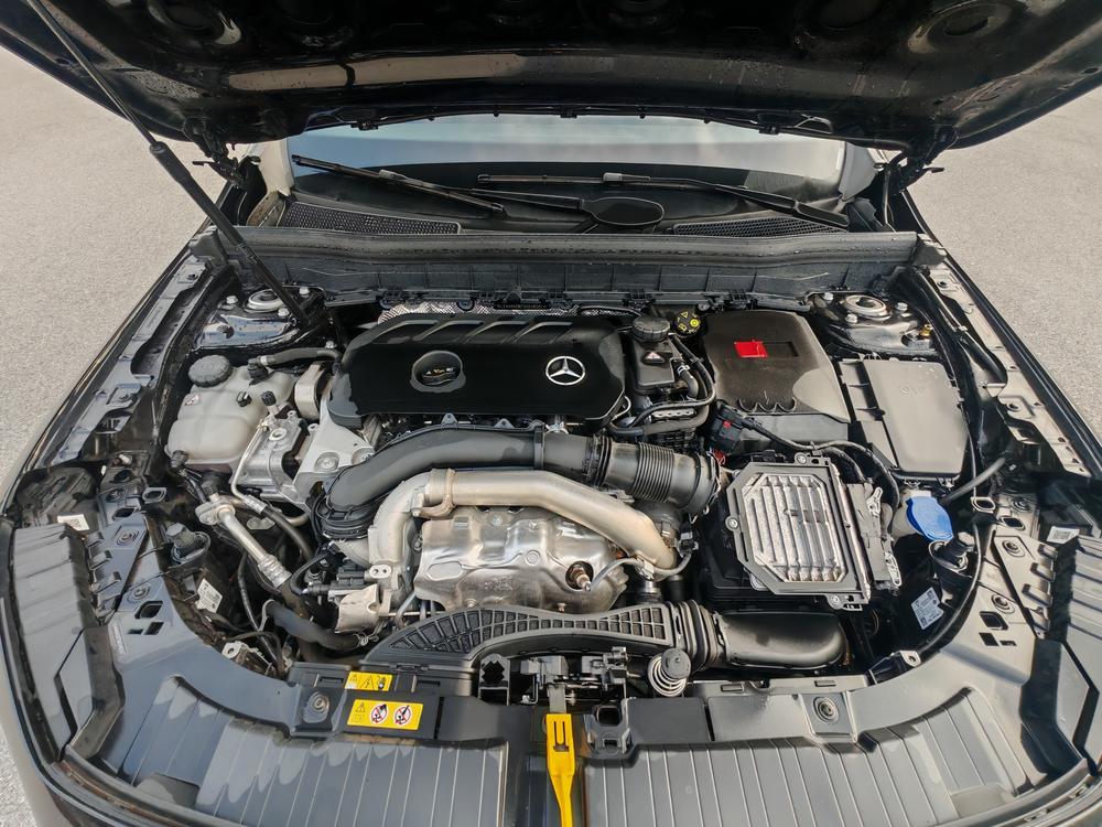 Mercedes-Benz Mercedes-Benz GLB