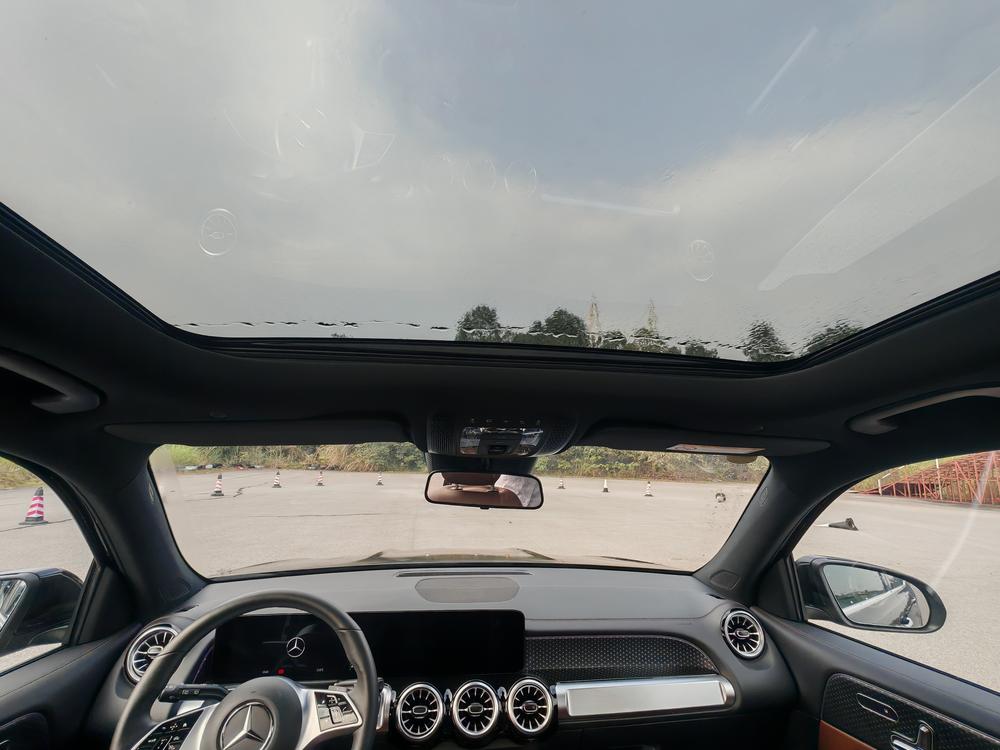 Mercedes-Benz Mercedes-Benz GLB
