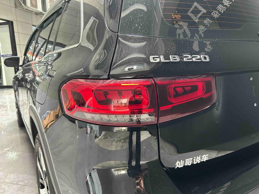 Mercedes-Benz Mercedes-Benz GLB