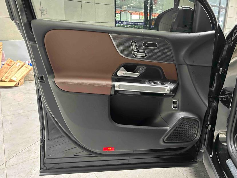 Mercedes-Benz Mercedes-Benz GLB