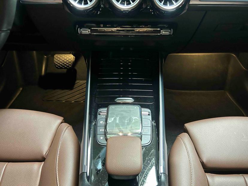 Mercedes-Benz Mercedes-Benz GLB