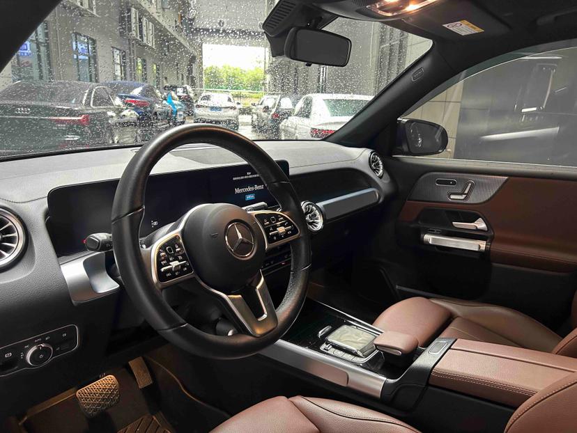 Mercedes-Benz Mercedes-Benz GLB