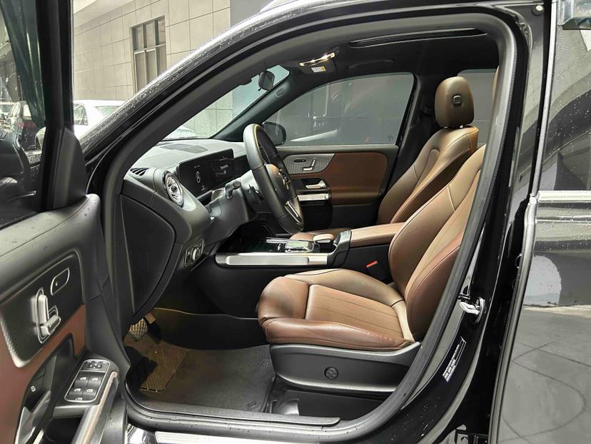 Mercedes-Benz Mercedes-Benz GLB