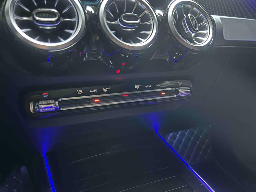 Mercedes-Benz Mercedes-Benz GLB