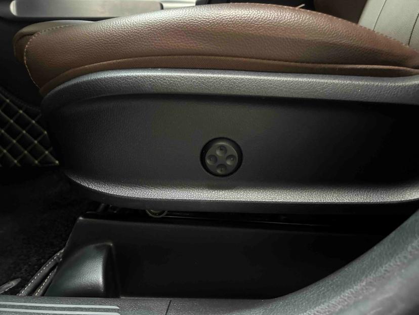 Mercedes-Benz Mercedes-Benz GLB