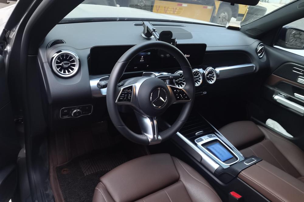 Mercedes-Benz Mercedes-Benz GLB
