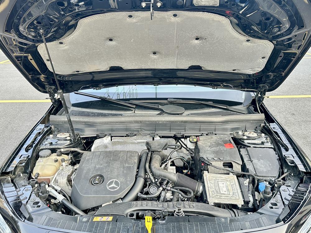 Mercedes-Benz Mercedes-Benz GLB