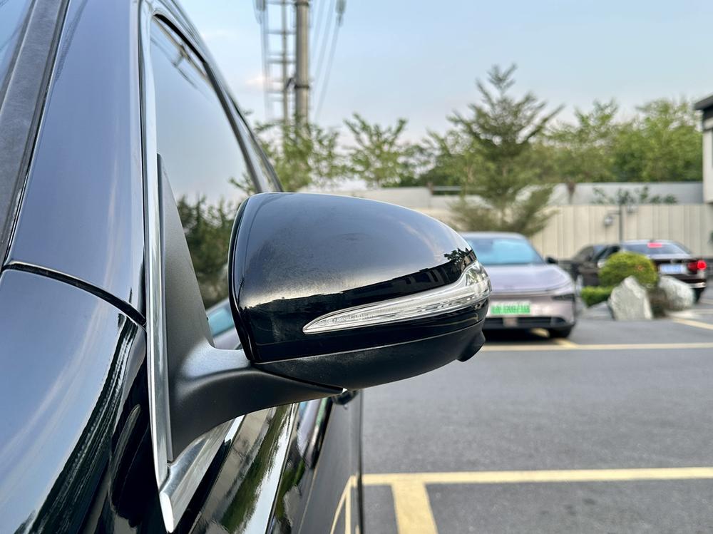 Mercedes-Benz Mercedes-Benz GLB