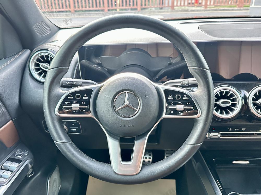 Mercedes-Benz Mercedes-Benz GLB