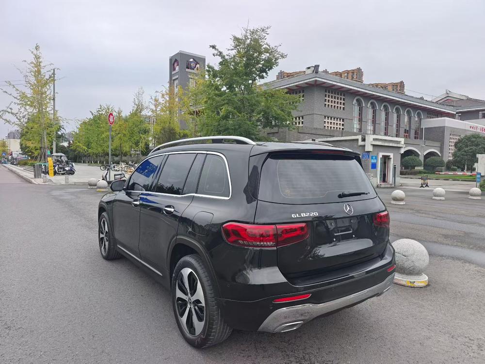 Mercedes-Benz Mercedes-Benz GLB