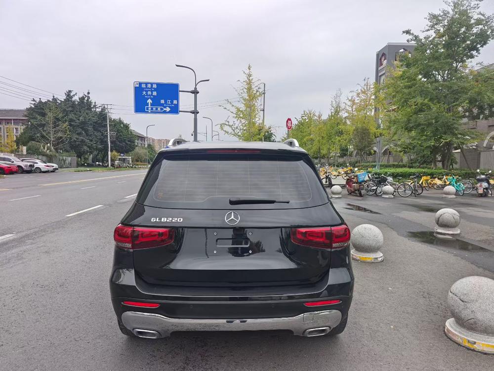 Mercedes-Benz Mercedes-Benz GLB